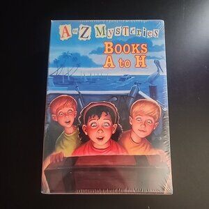 A To Z Mysteries Boxed Set: Books A to H Scholastic Paperback Series New Sealed